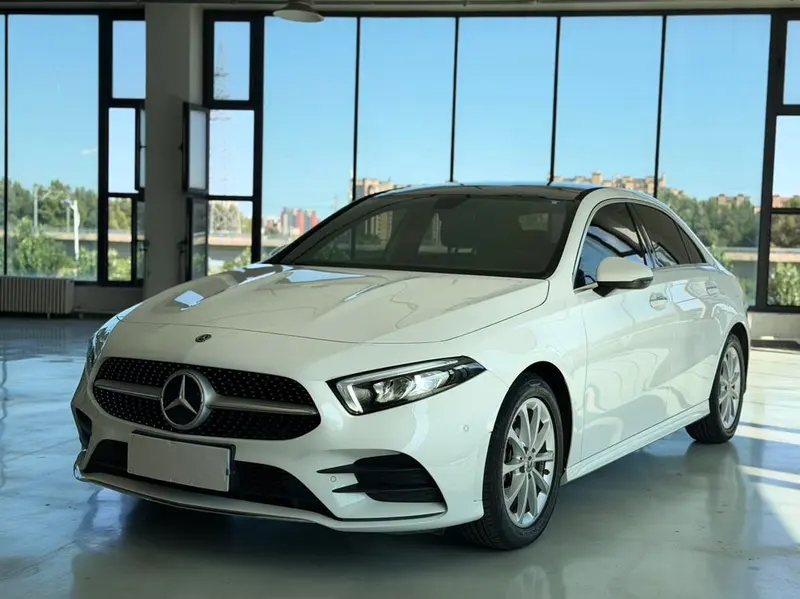 Mercedes-Benz A-Class Facelift A 200 L Sport Fashion Version, 2020 — фото 1
