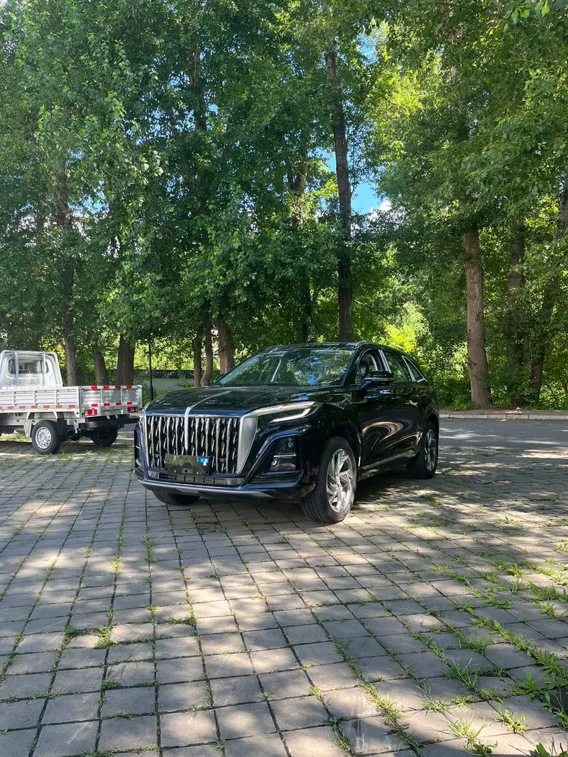 Hongqi HS3 PHEV, 2025