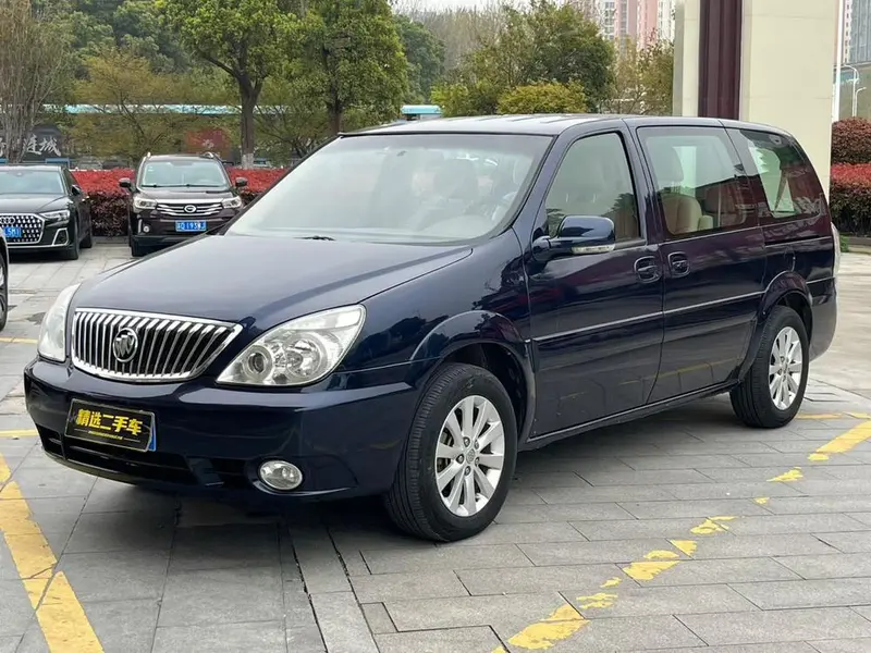 Buick GL8 2.4L Classic Edition, 2013 — фото 1