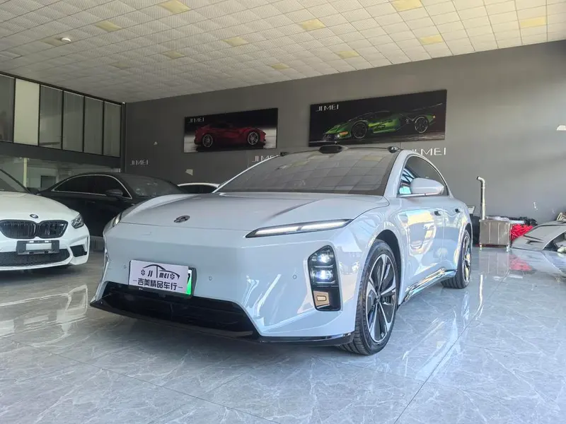 NIO ET5, 2025