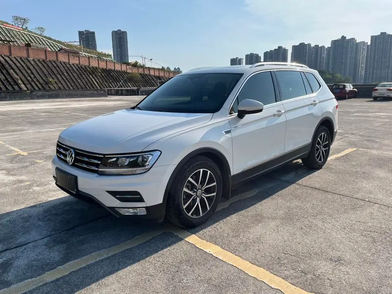 Volkswagen Tiguan L, 2017