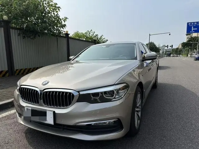 BMW 5-Series, 2018