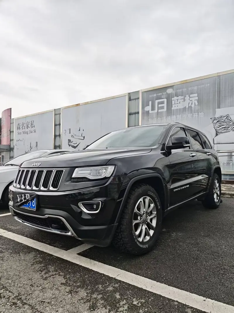 Jeep Grand Cherokee (Import), 2015