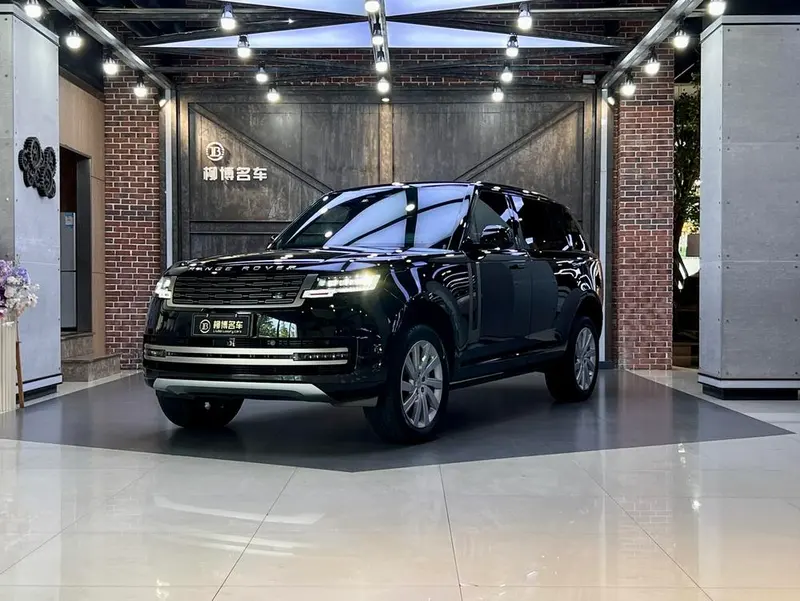 Land Rover Range Rover 3.0 L6 400PS 7-Seater Extended Edition, 2023 — фото 1