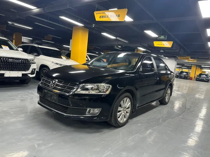 Volkswagen Lavida 1.6L Auto Comfort Edition, 2013 — фото 1