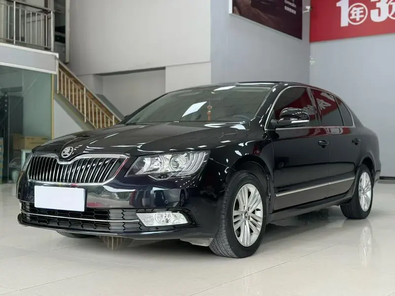 Skoda Superb 1.8T Auto FWD 5 Seater Edition, 2016 — фото 1