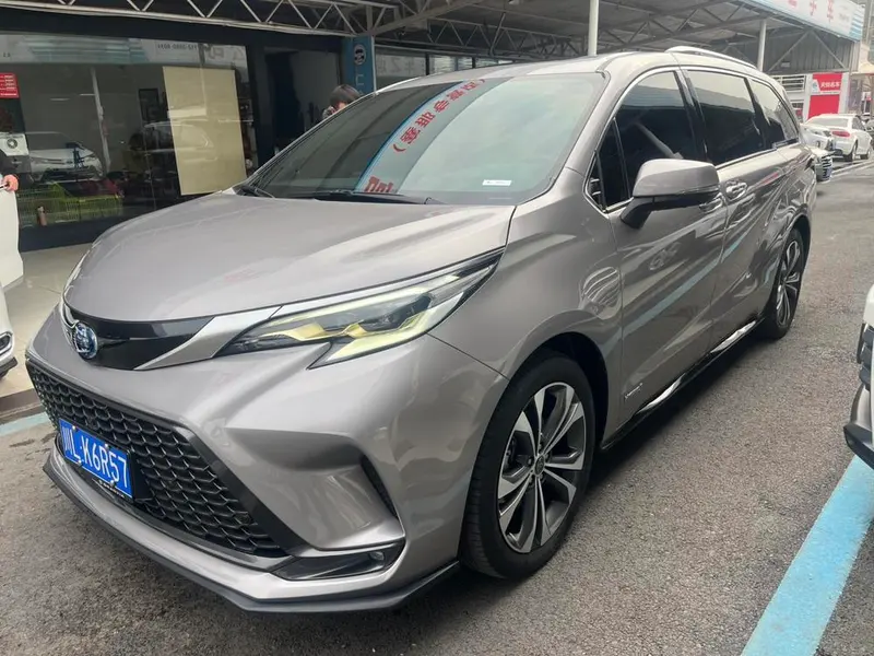 Toyota Granvia, 2022