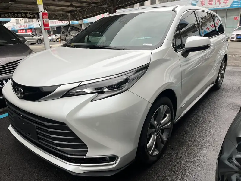 Toyota Sienna, 2024