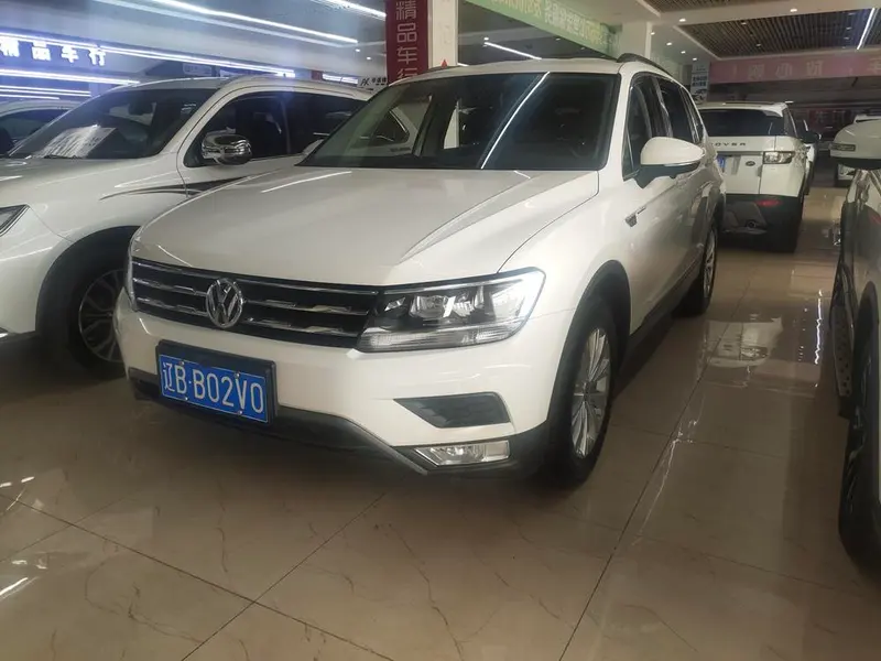 Volkswagen Tiguan L, 2017
