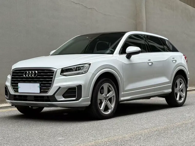 Audi Q2L, 2018