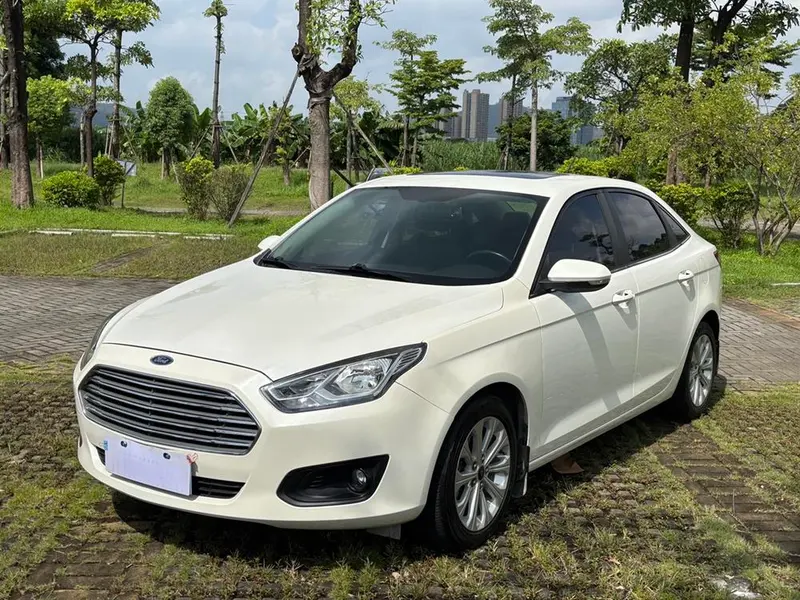 Ford Escort Edition 1.5L Auto Fashion Version, 2017 — фото 1