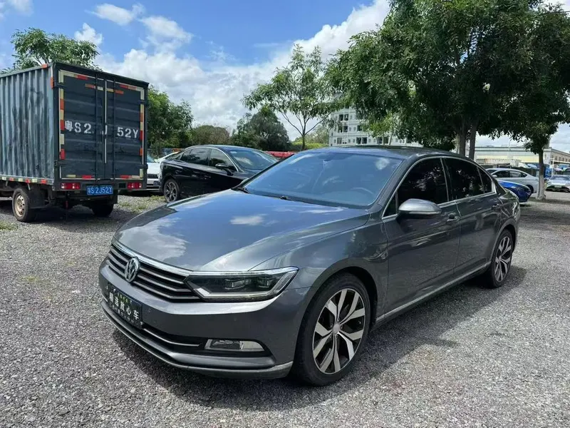 Volkswagen Magotan 330TSI DSG Luxury Version, 2017 — фото 1