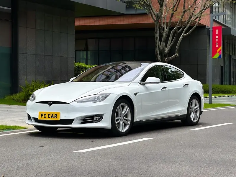 Tesla Model S, 2014