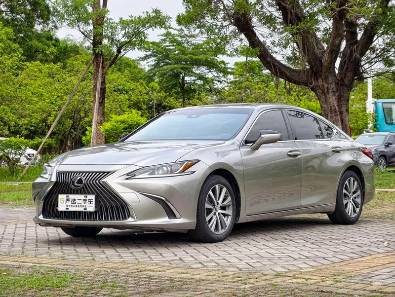 Lexus ES 200 Edition CN5, 2018 — фото 1