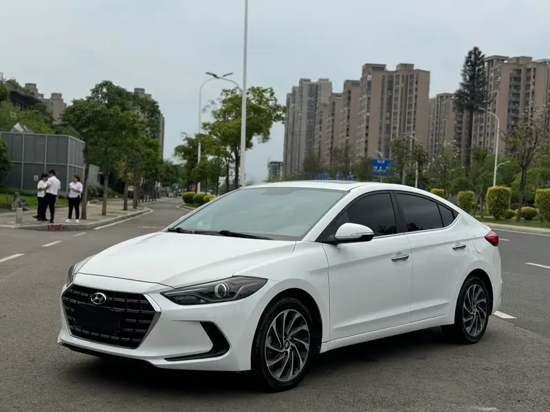 Hyundai Elantra Lingdong, 2020