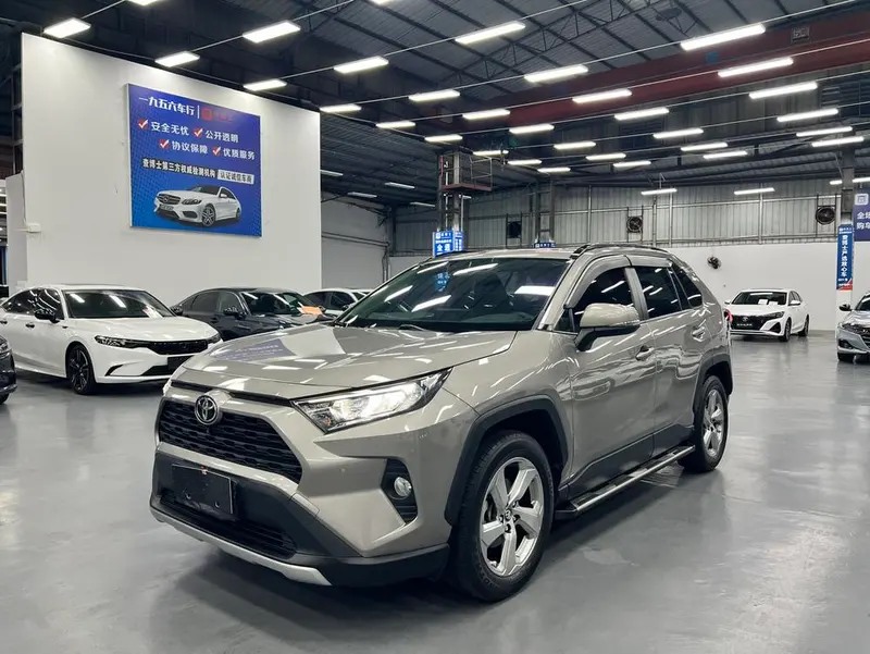 Toyota RAV4 2.0L CVT 2WD Style Edition, 2022 — фото 1