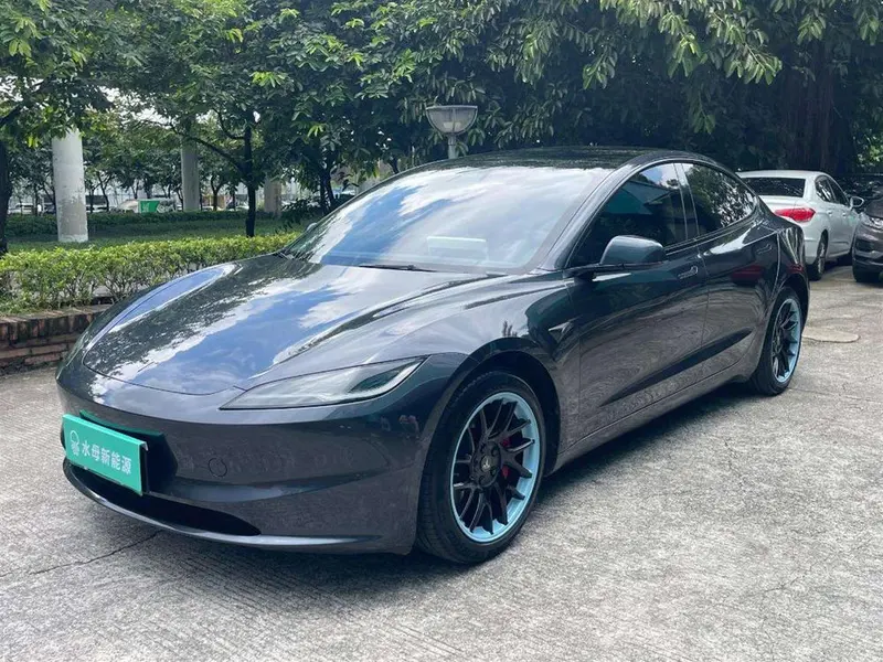 Tesla Model 3 Long Range AWD Edition, 2023 — фото 1