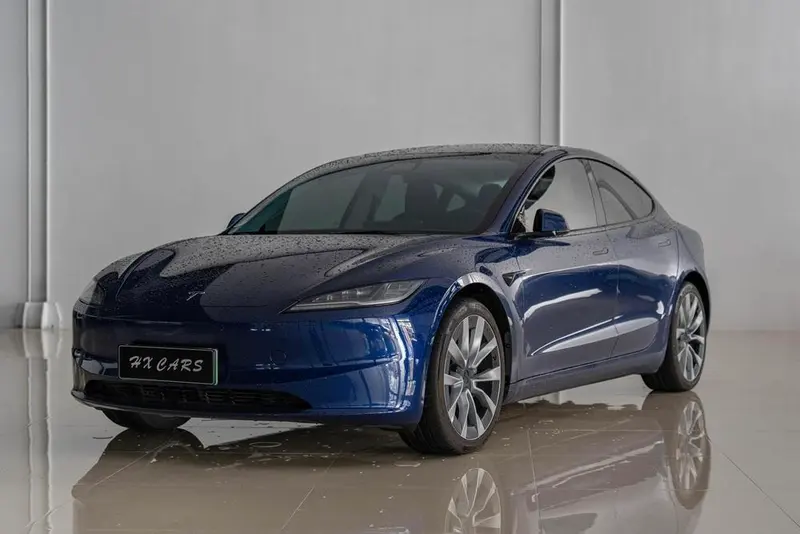 Tesla Model 3 Long Range AWD Edition, 2023 — фото 1
