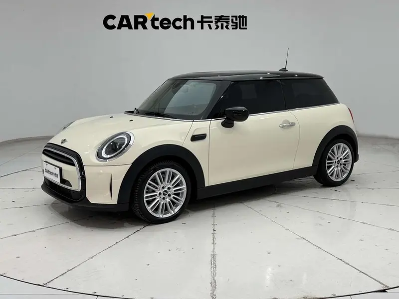 MINI MINI Facelift 1.5T COOPER Classic, 2022 — фото 1