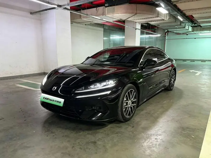 Denza Z9 DM, 2024
