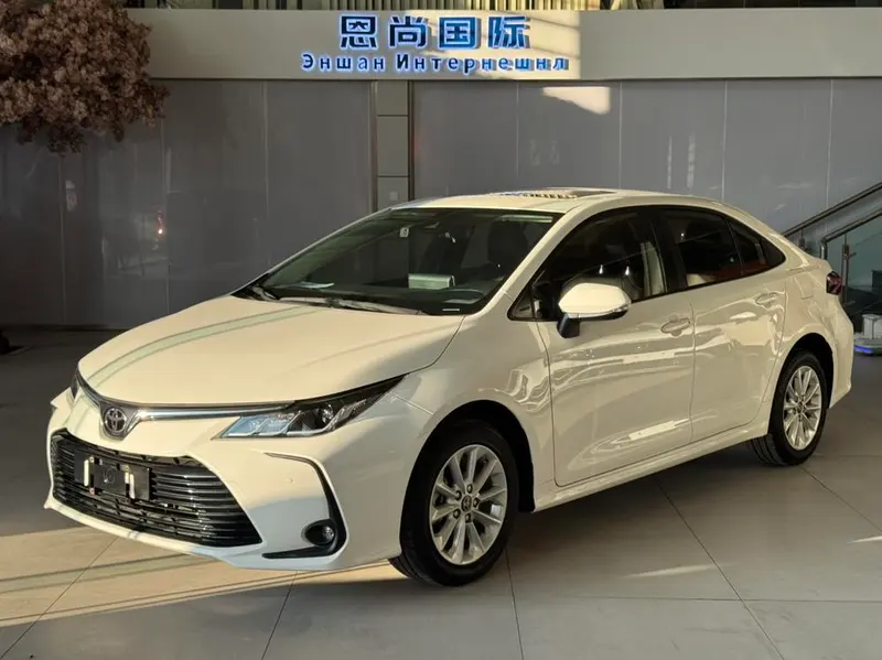 Toyota Corolla 1.2T S-CVT Elite PLUS Edition, 2021 — фото 1
