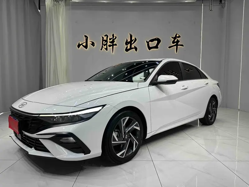 Hyundai Elantra, 2023