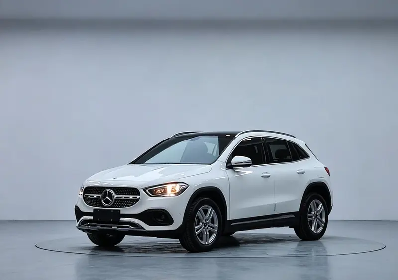 Mercedes-Benz GLA GLA 180, 2020 — фото 1