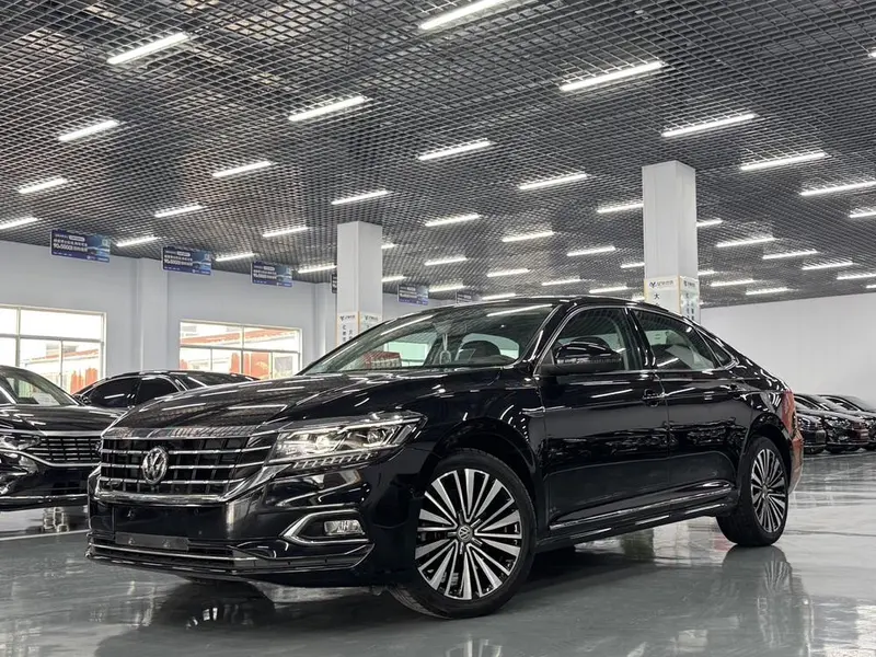Volkswagen Passat 380TSI Flagship Edition CN6, 2019 — фото 1