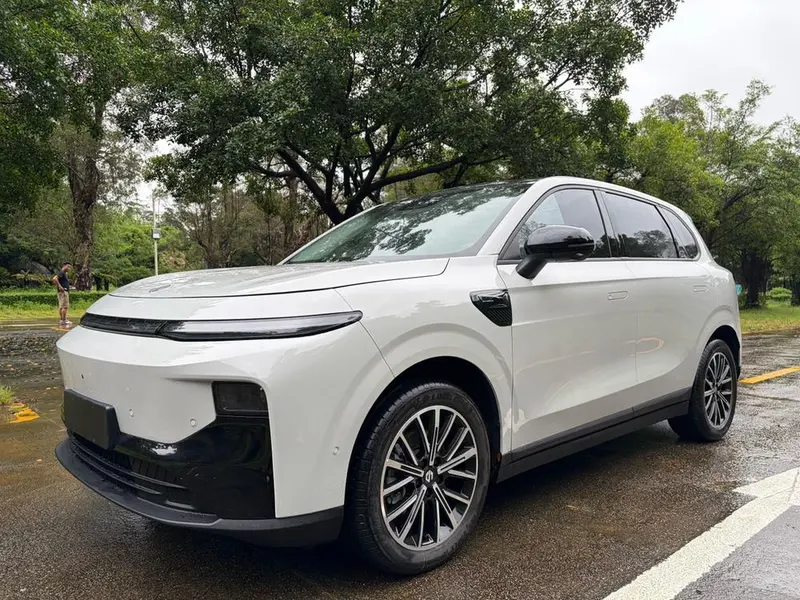 Leapmotor B10, 2025
