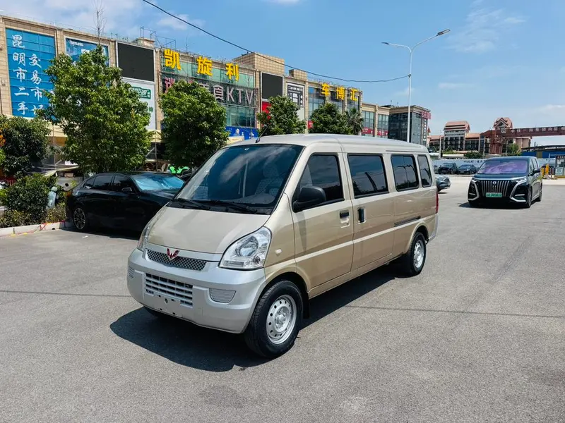 Wuling Rongguang EV Edition Basic Version 7 Seater 300KM, 2020 — фото 1