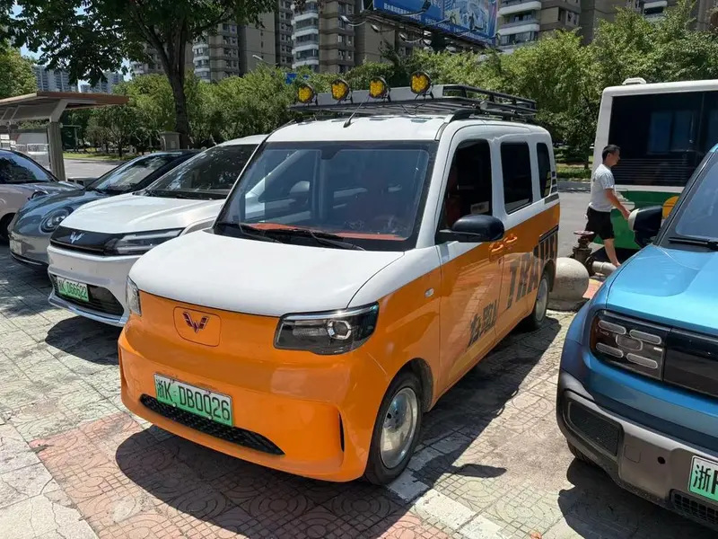 Wuling Hongguang MINIEV 205km LFP Edition Refined + Model, 2025 — фото 1