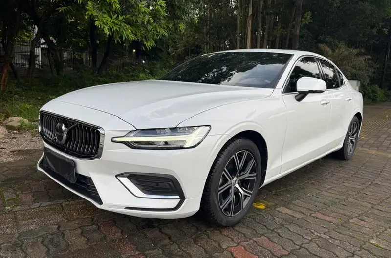 Volvo S60, 2025