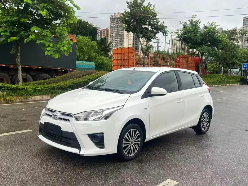 Toyota Yaris L, 2015