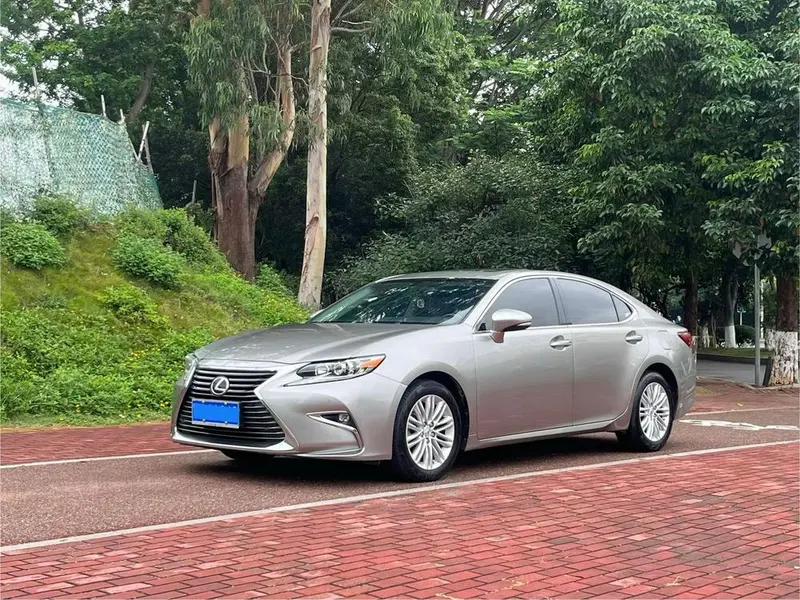 Lexus ES 200 30 Anniversary Edition, 2017 — фото 1