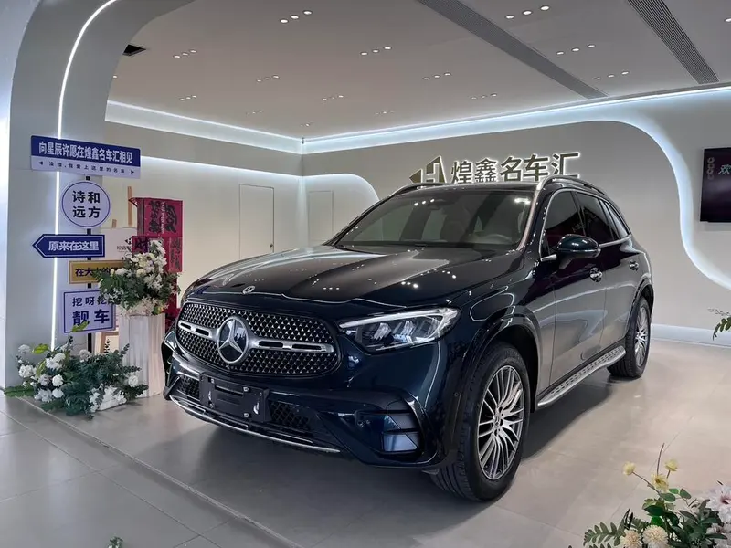 Mercedes-Benz GLC Facelift GLC 300 L 4MATIC Version 5 Seater, 2025 — фото 1