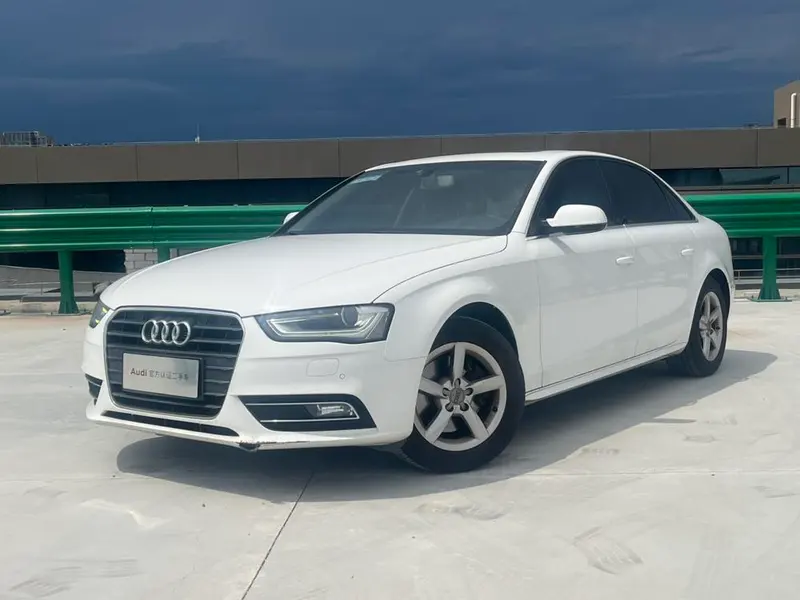 Audi A4L 35 TFSI Auto Standard Version, 2013 — фото 1