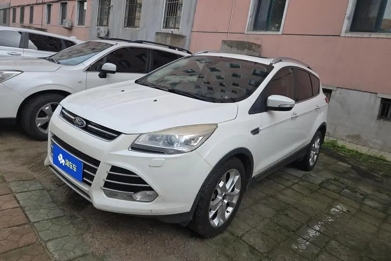 Ford Kuga, 2015