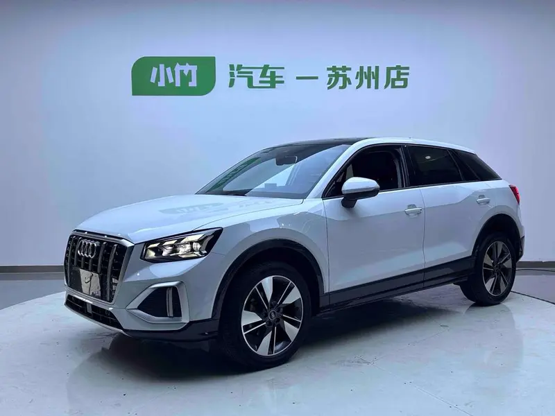 Audi Q2L, 2022