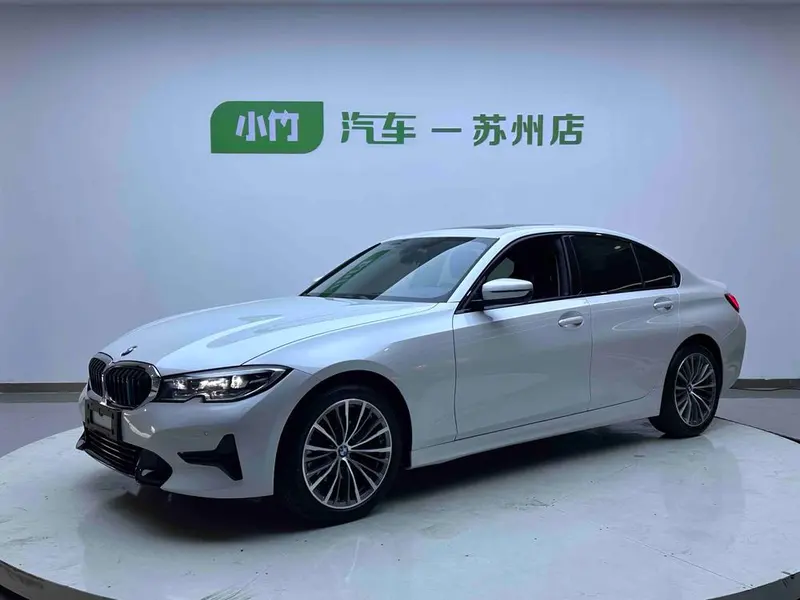 BMW 3-Series, 2022