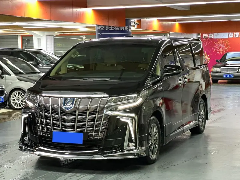 Toyota Alphard, 2023