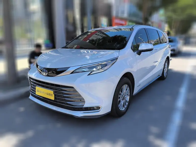 Toyota Sienna, 2023