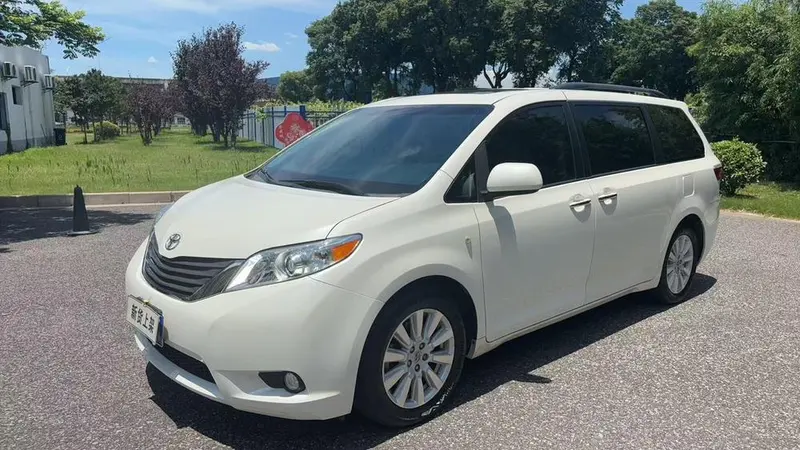 Toyota Sienna, 2017