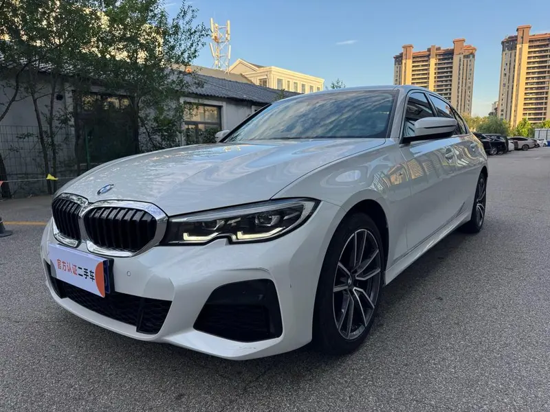 BMW 3-Series, 2022