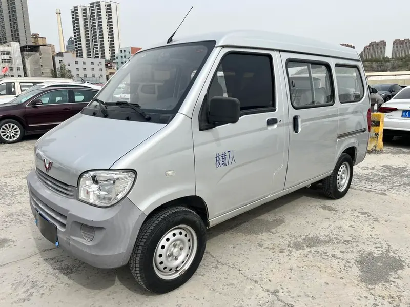 Wuling Zhiguang 1.2L Version LSI, 2020 — фото 1