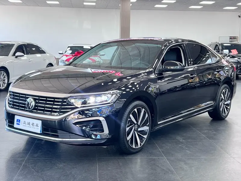 Volkswagen Passat, 2022