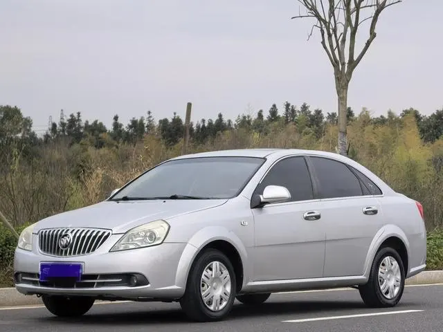 Buick Excelle 1.5L Manual Classic Version, 2013 — фото 1