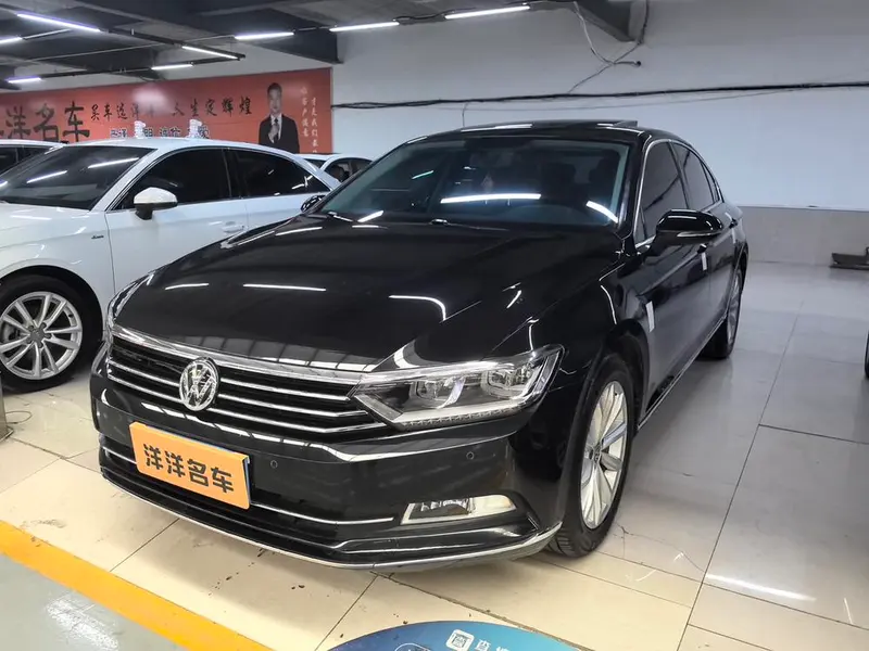 Volkswagen Magotan 330TSI DSG Leading Version CN6, 2019 — фото 1