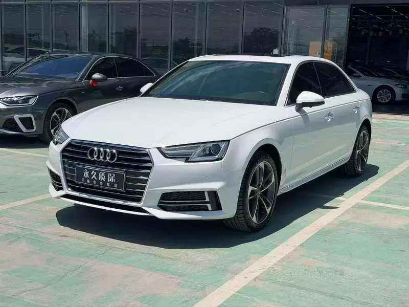 Audi A4L 40 TFSI Version CN6, 2019 — фото 1