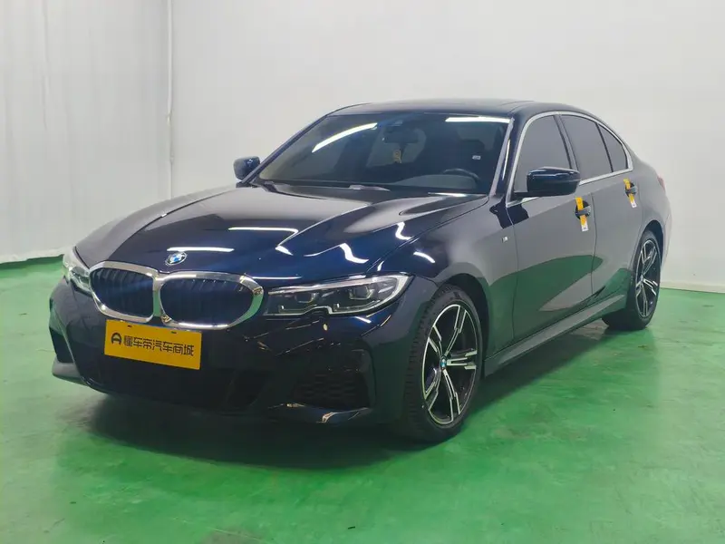 BMW 3-Series, 2022