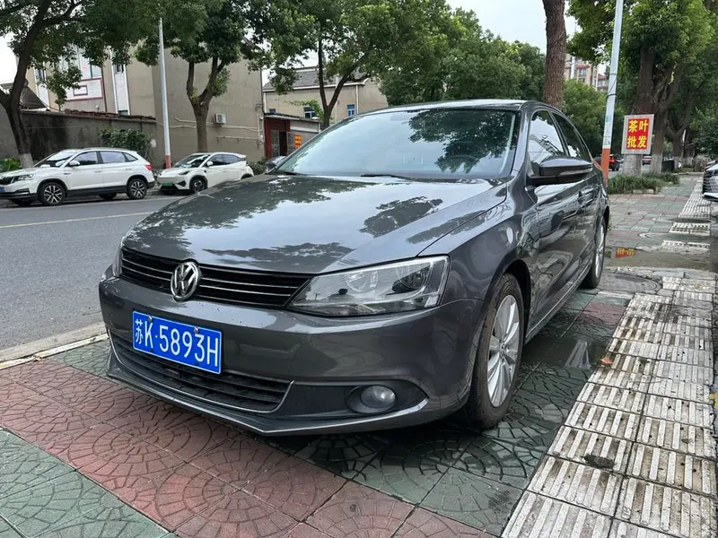 Volkswagen Sagitar, 2014